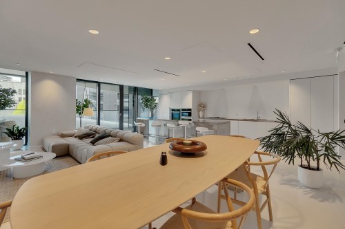 2008-1033 Nelson Street, Vancouver, BC 