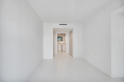 2008-1033 Nelson Street, Vancouver, BC 