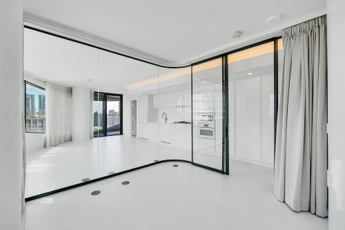 2008-1033 Nelson Street, Vancouver, BC 