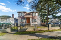 5396 Rhodes Street  Vancouver, BC V5R 3N8