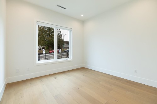 8057 18Th Avenue, Burnaby, BC 