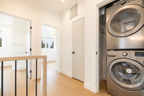 8057 18Th Avenue, Burnaby, BC 