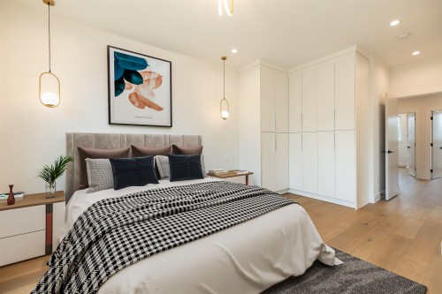 8057 18Th Avenue, Burnaby, BC 