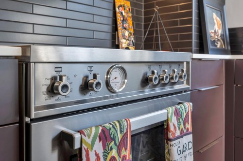 101-2135 Argyle Avenue, West Vancouver, BC 