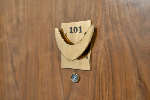 101-2135 Argyle Avenue, West Vancouver, BC 