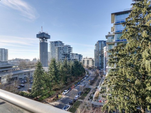 907-9188 University Crescent, Burnaby, BC 