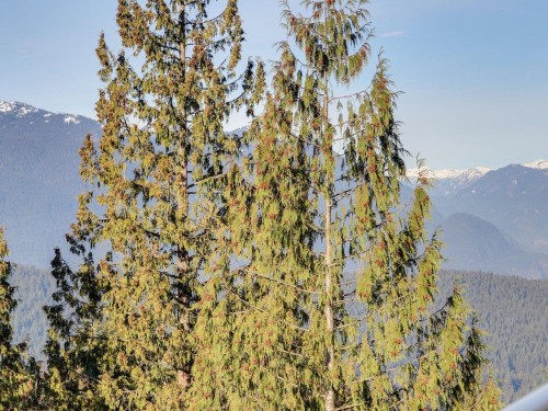 907-9188 University Crescent, Burnaby, BC 