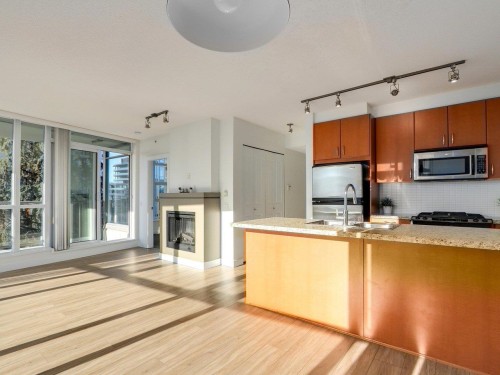 907-9188 University Crescent, Burnaby, BC 