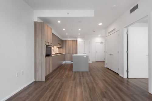 1004-3809 Evergreen Place, Burnaby, BC 