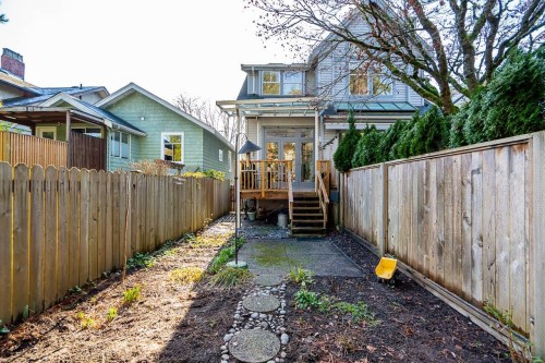 3241 6Th Avenue W, Vancouver, BC 