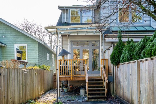 3241 6Th Avenue W, Vancouver, BC 