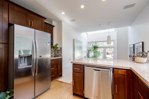 3241 6Th Avenue W, Vancouver, BC 