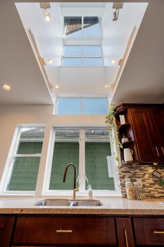 3241 6Th Avenue W, Vancouver, BC 