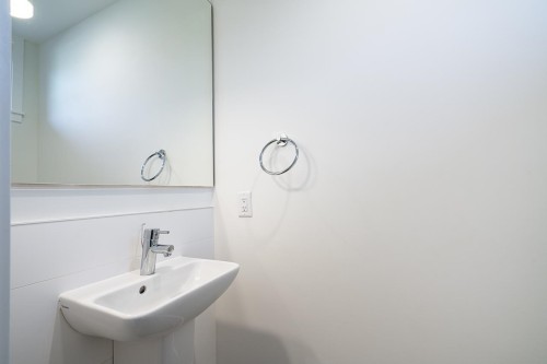 103-2035 Glenaire Drive, North Vancouver, BC 