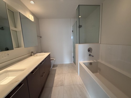 2405-8031 Nunavut Lane, Vancouver, BC 