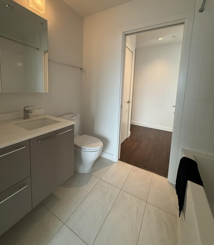 2405-8031 Nunavut Lane, Vancouver, BC 