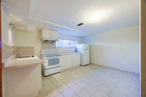 535 62Nd Avenue W, Vancouver, BC 