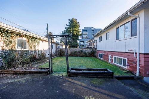 535 62Nd Avenue W, Vancouver, BC 