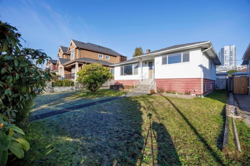 535 62Nd Avenue W, Vancouver, BC 