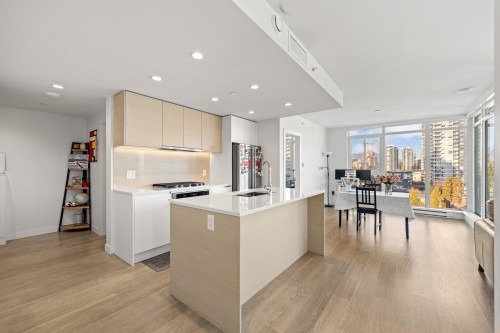 907-525 Foster Avenue, Coquitlam, BC 