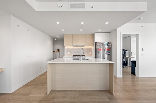 907-525 Foster Avenue, Coquitlam, BC 