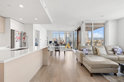 907-525 Foster Avenue, Coquitlam, BC 