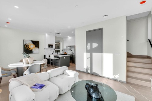 1-3547 Georgia Street E, Vancouver, BC 