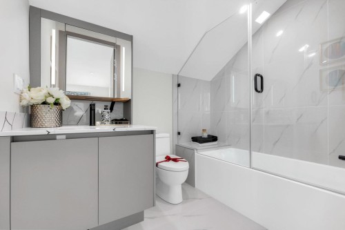 1-3547 Georgia Street E, Vancouver, BC 