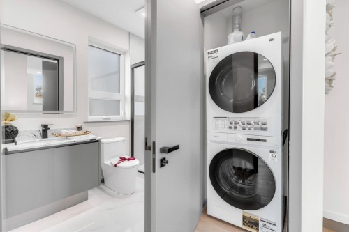 1-3547 Georgia Street E, Vancouver, BC 