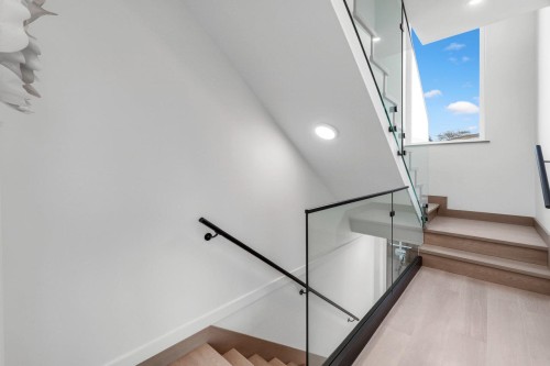 1-3547 Georgia Street E, Vancouver, BC 