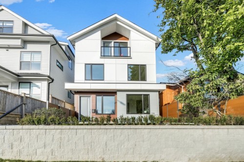 1-3547 Georgia Street E, Vancouver, BC 