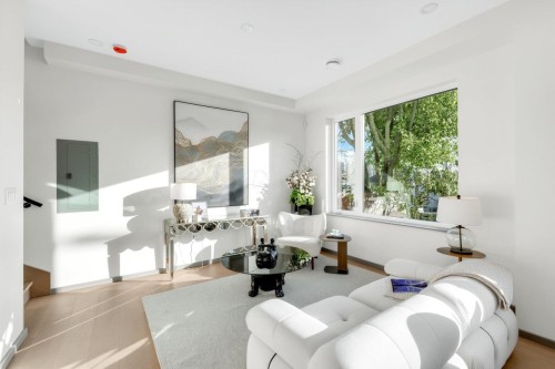 1-3547 Georgia Street E, Vancouver, BC 