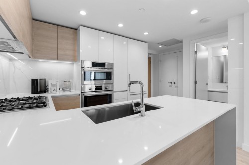 3405-2085 Skyline Court, Burnaby, BC 