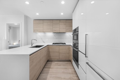 3405-2085 Skyline Court, Burnaby, BC 