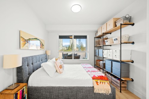 303-1519 Crown Street, North Vancouver, BC 