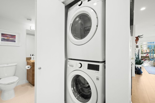 303-1519 Crown Street, North Vancouver, BC 