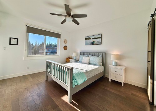 605 Woodland Avenue, Gibsons, BC 