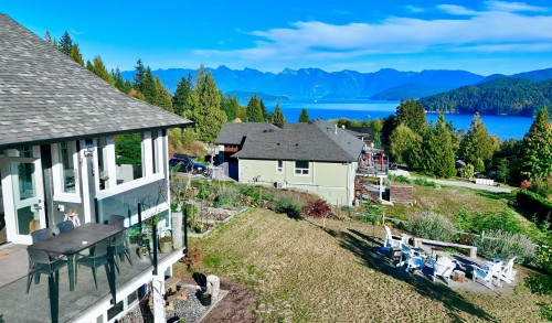 605 Woodland Avenue, Gibsons, BC 