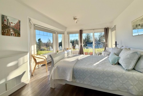 605 Woodland Avenue, Gibsons, BC 