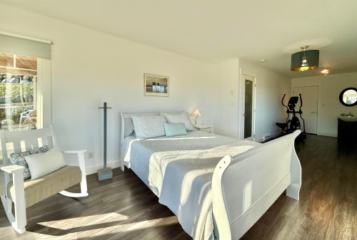 605 Woodland Avenue, Gibsons, BC 