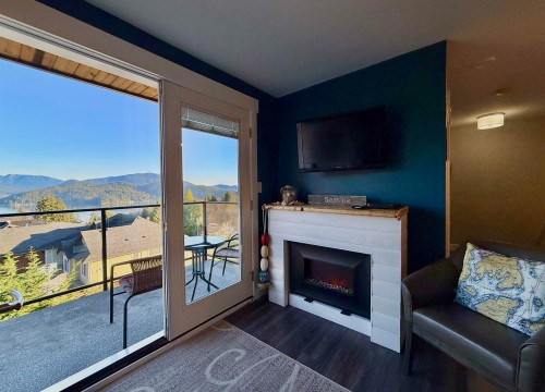 605 Woodland Avenue, Gibsons, BC 