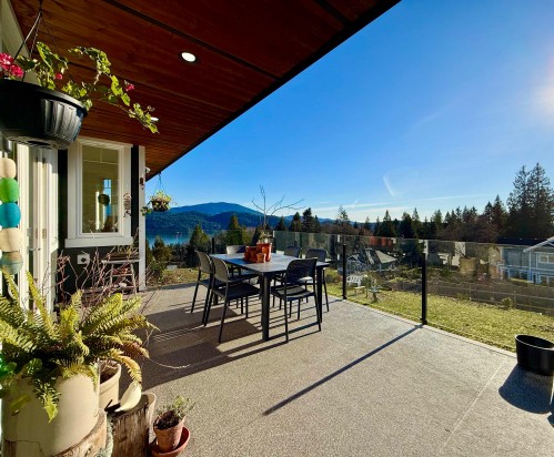 605 Woodland Avenue, Gibsons, BC 