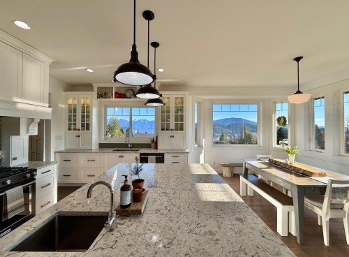 605 Woodland Avenue, Gibsons, BC 