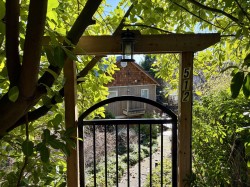 512 Fletcher Road S Gibsons, BC V0N 1V9