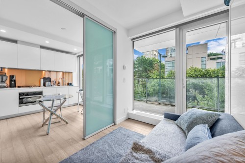 303-1480 Howe Street, Vancouver, BC 