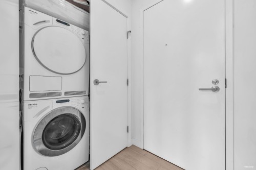 303-1480 Howe Street, Vancouver, BC 