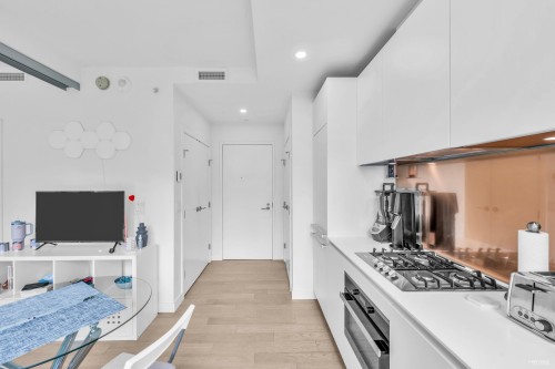 303-1480 Howe Street, Vancouver, BC 