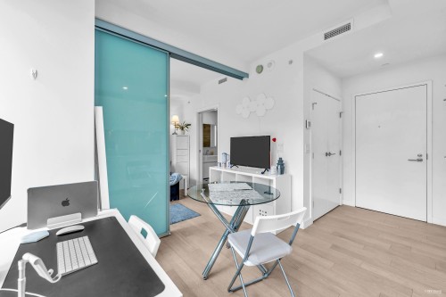 303-1480 Howe Street, Vancouver, BC 