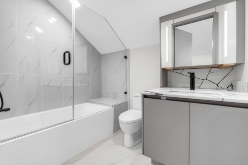 2-3547 Georgia Street E, Vancouver, BC 