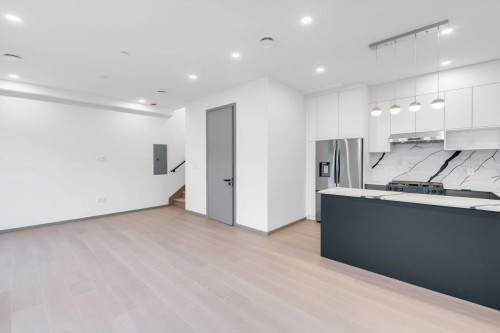 2-3547 Georgia Street E, Vancouver, BC 